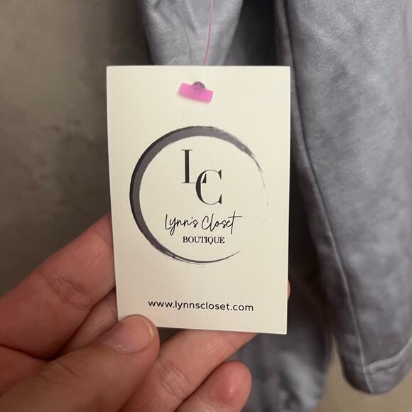 Rue 21 Romwe Gray White Tie Dye Skull Butterflies Halloween Crop Top Sm Size 4 - Picture 7 of 13